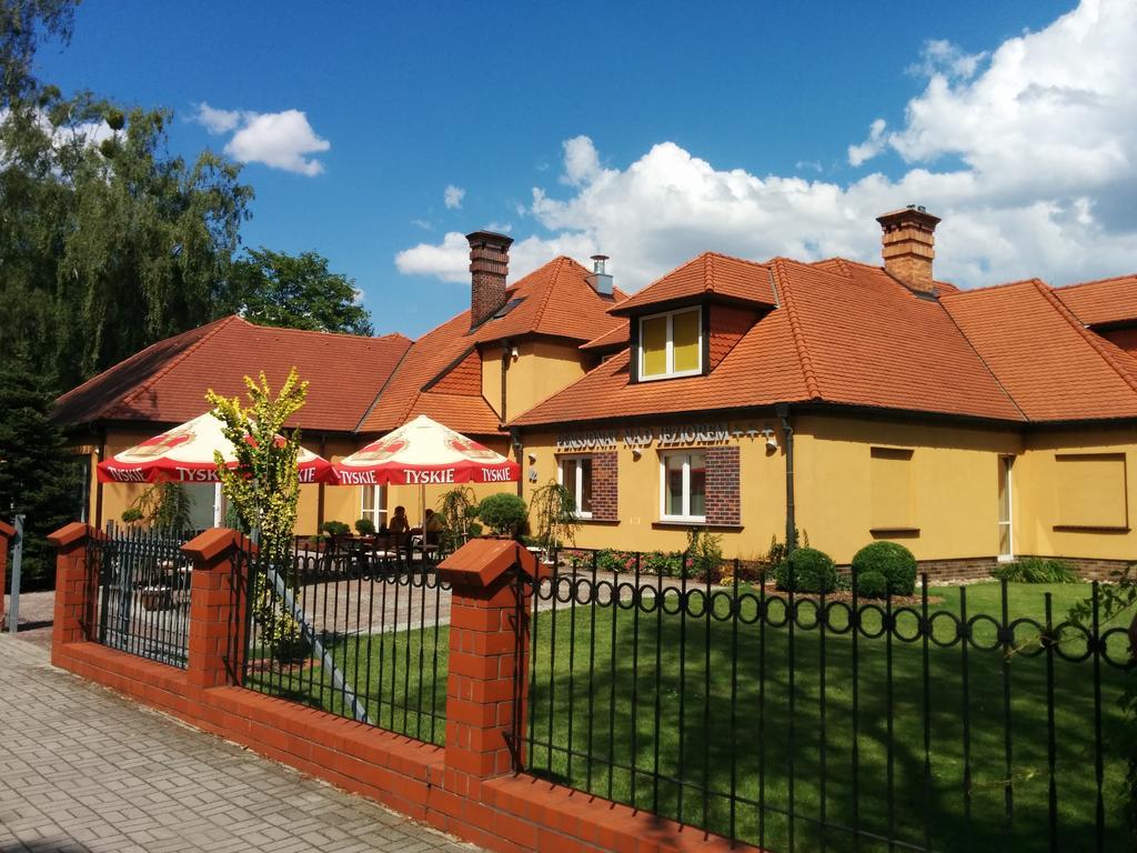 Hotel Pensjonat Nad Jeziorem Myślibórz Exterior foto