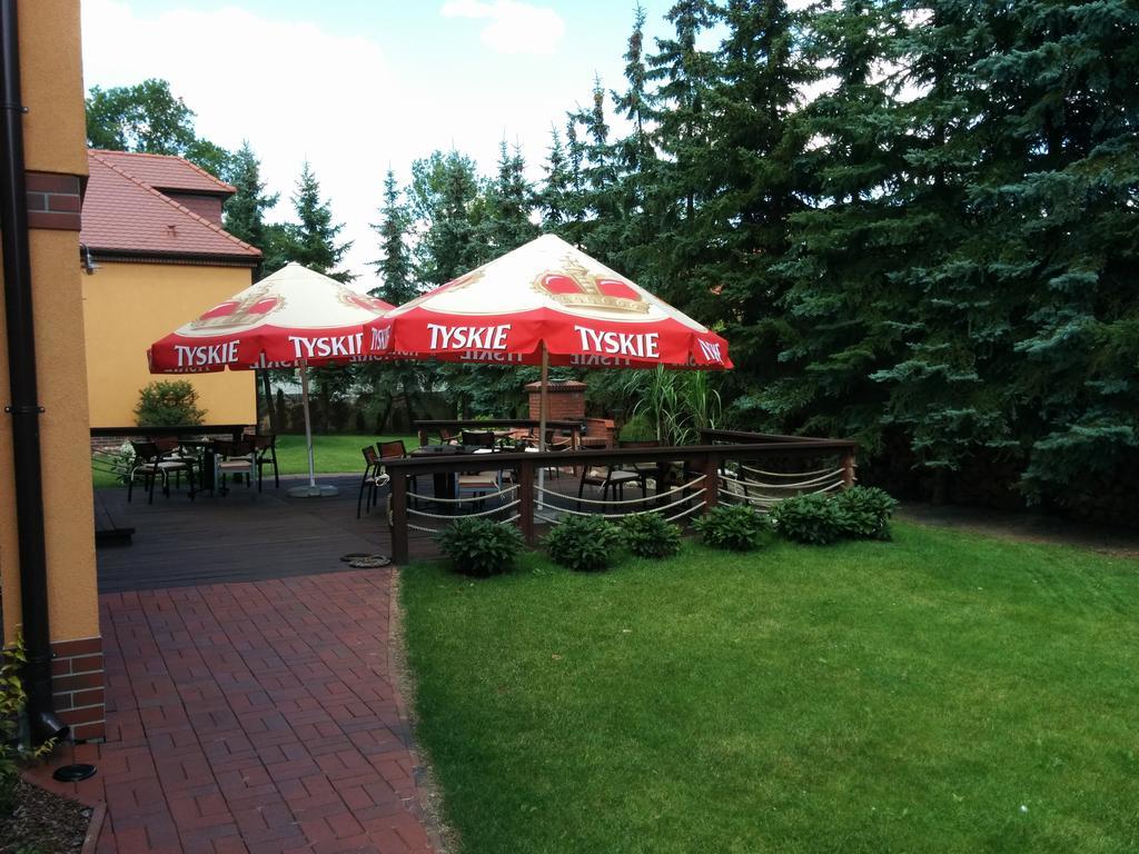 Hotel Pensjonat Nad Jeziorem Myślibórz Exterior foto