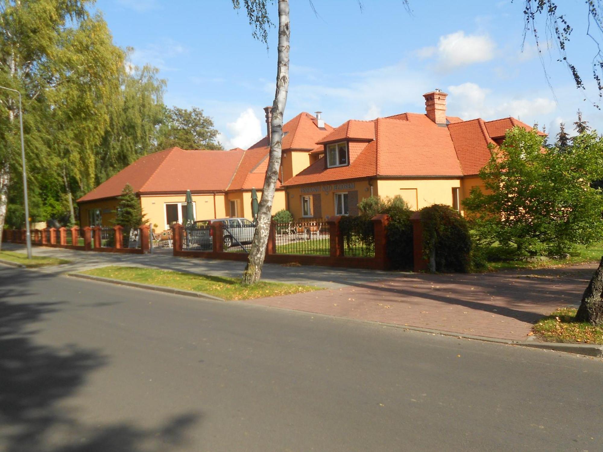 Hotel Pensjonat Nad Jeziorem Myślibórz Exterior foto