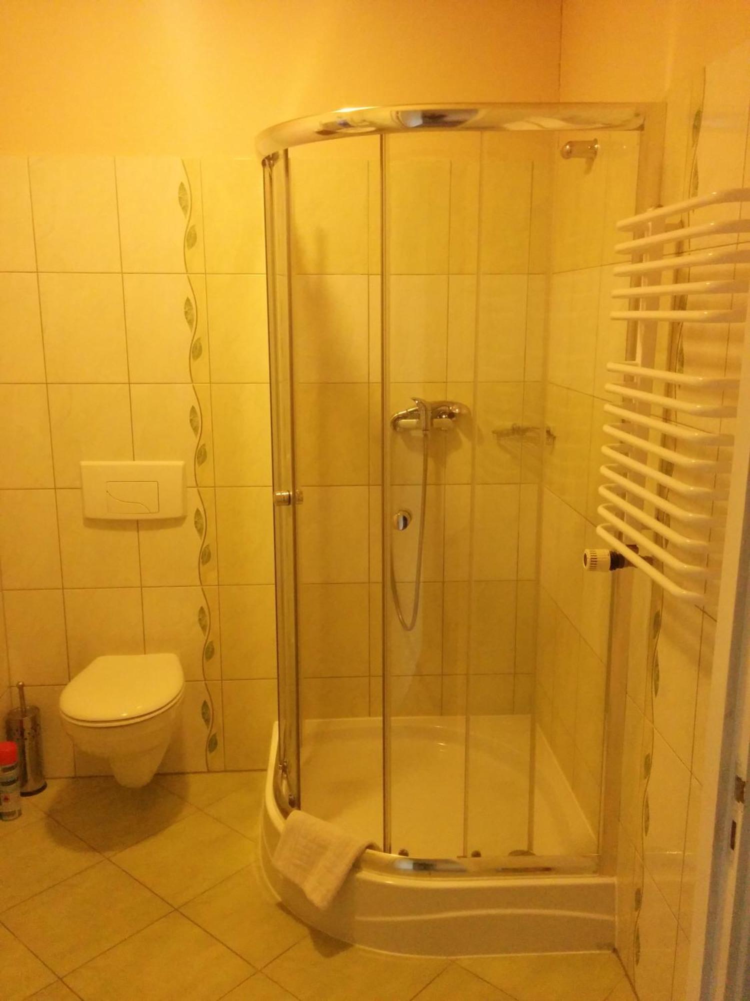 Hotel Pensjonat Nad Jeziorem Myślibórz Habitación foto
