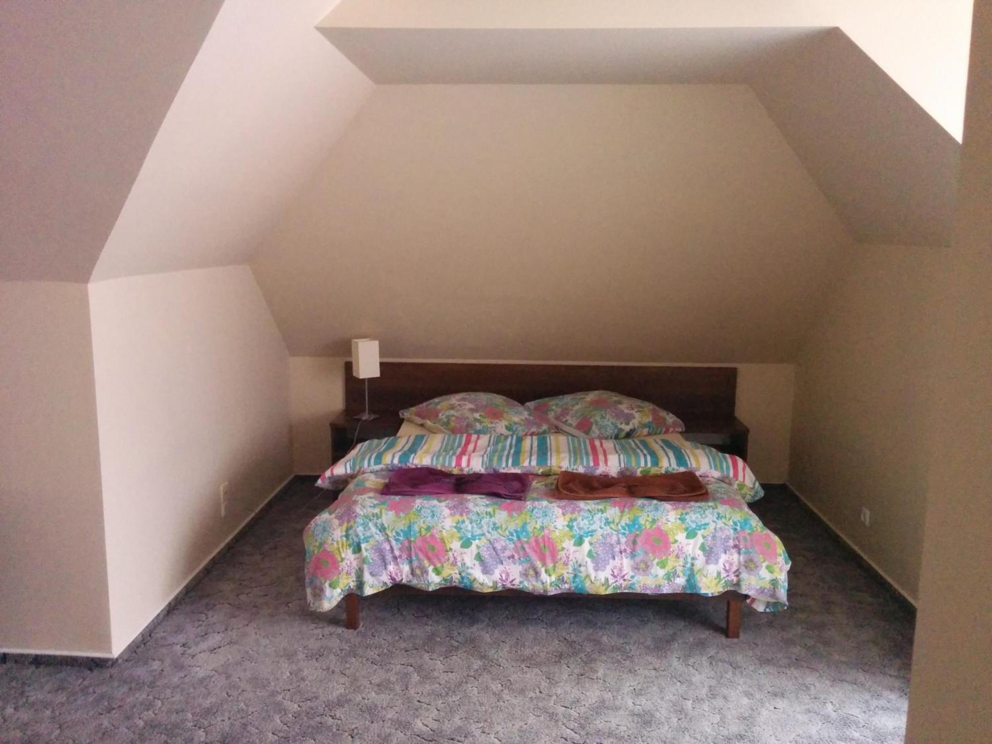 Hotel Pensjonat Nad Jeziorem Myślibórz Habitación foto