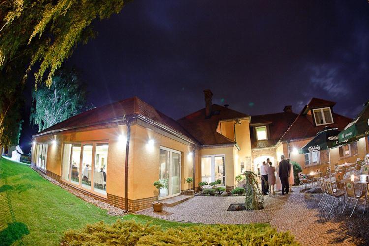 Hotel Pensjonat Nad Jeziorem Myślibórz Exterior foto
