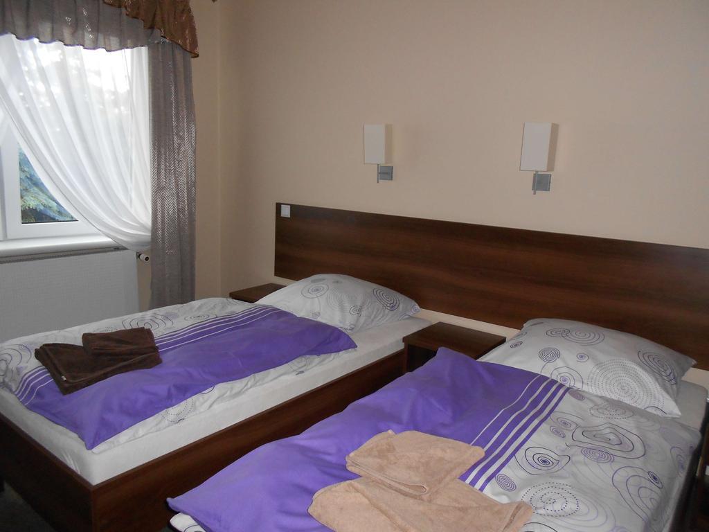 Hotel Pensjonat Nad Jeziorem Myślibórz Habitación foto