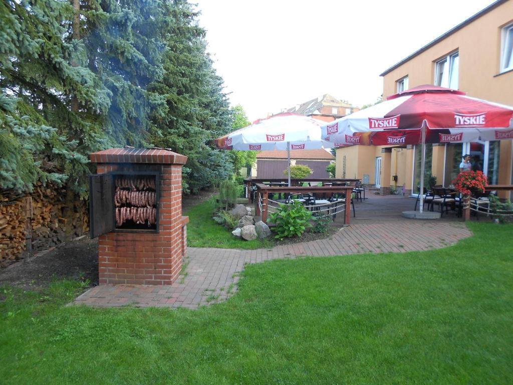 Hotel Pensjonat Nad Jeziorem Myślibórz Exterior foto